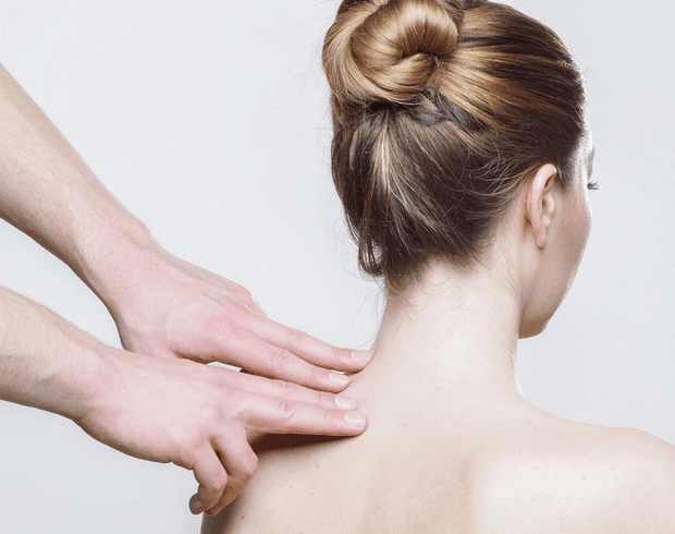 emakume lepoko masajea